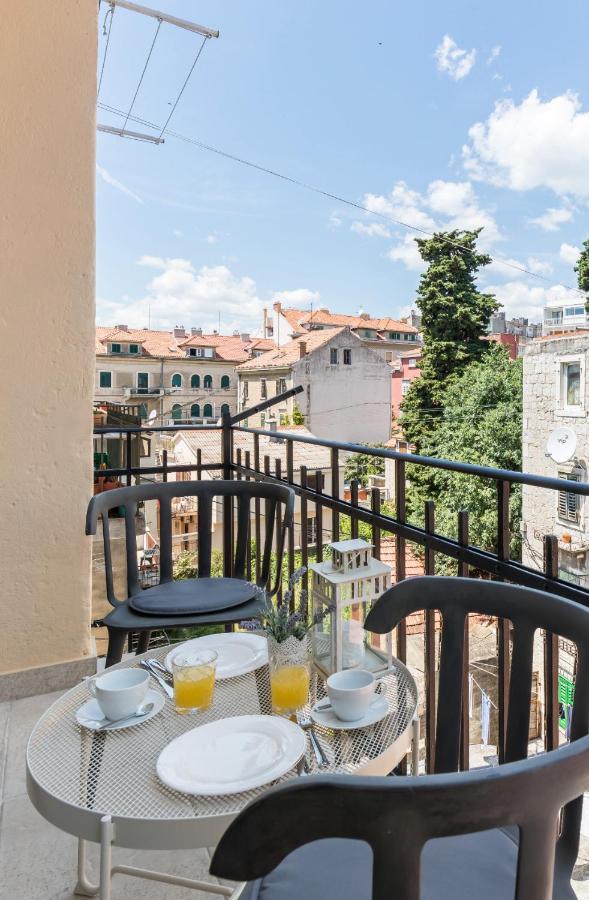 Romantic Apartment With Balcony Split Exteriér fotografie