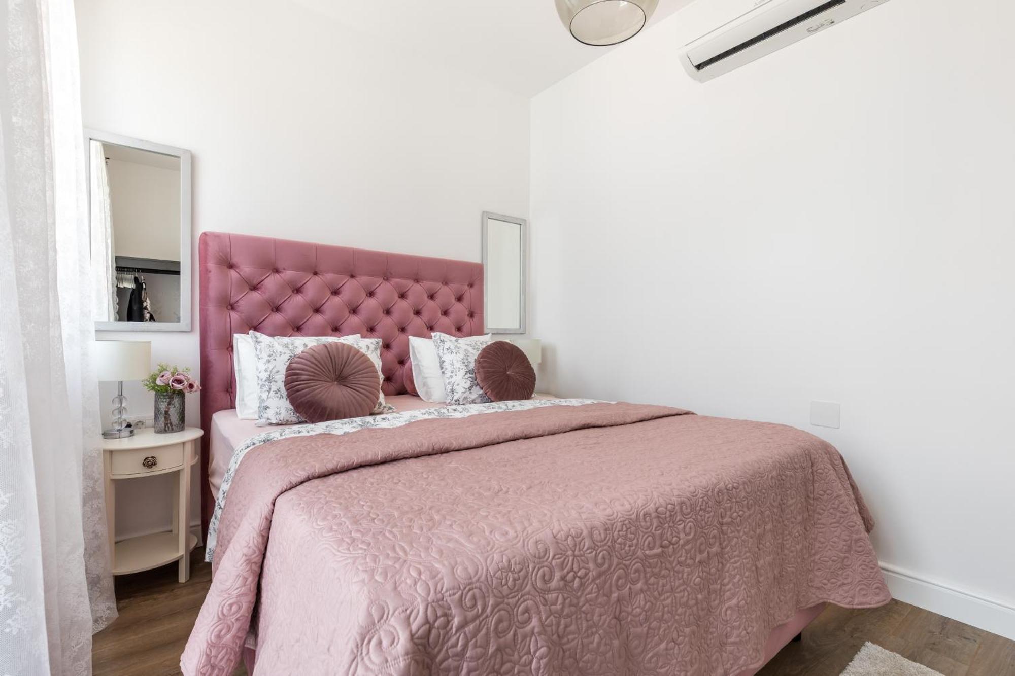 Romantic Apartment With Balcony Split Exteriér fotografie