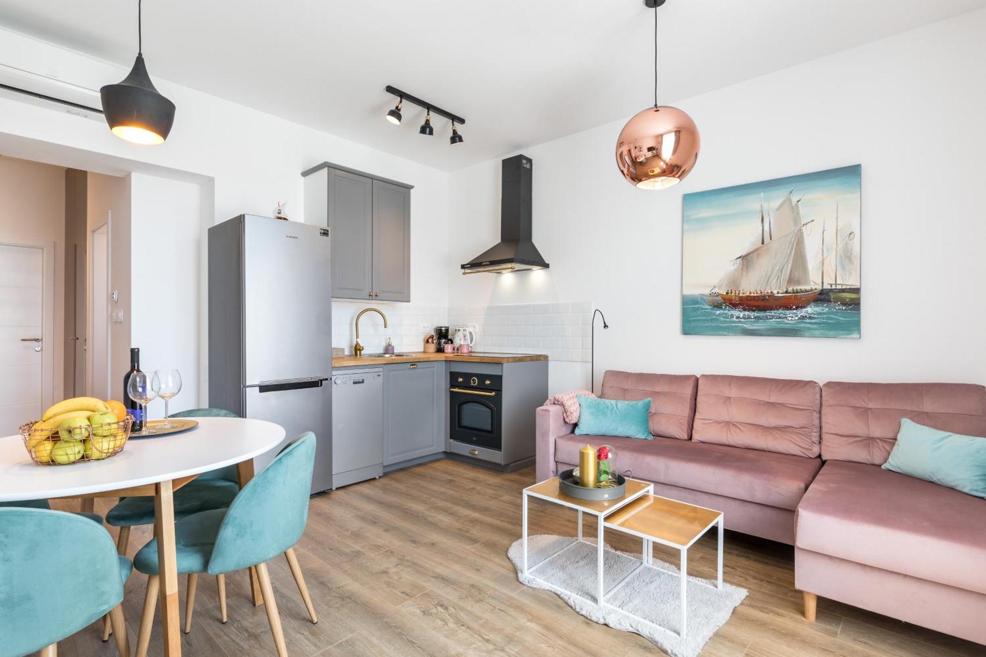 Romantic Apartment With Balcony Split Exteriér fotografie